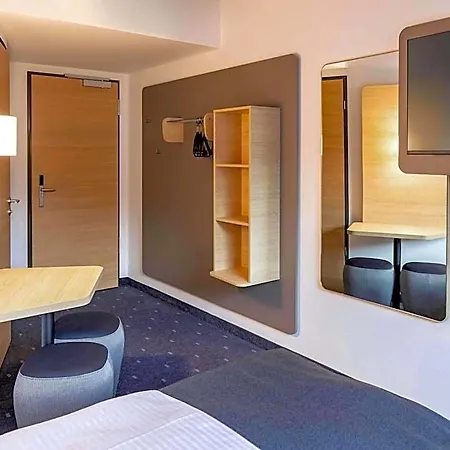 Frankfurt-airport 3*