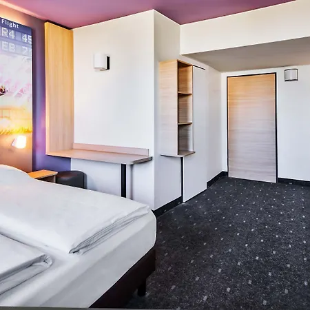 Frankfurt-airport 3*