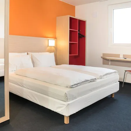 Frankfurt-airport Hotel 3*