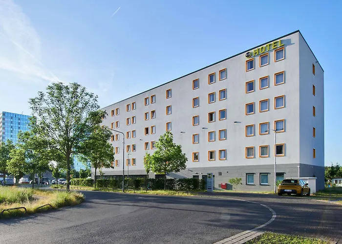 Frankfurt-airport 3*